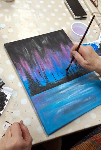 Maľba neónovými farbami